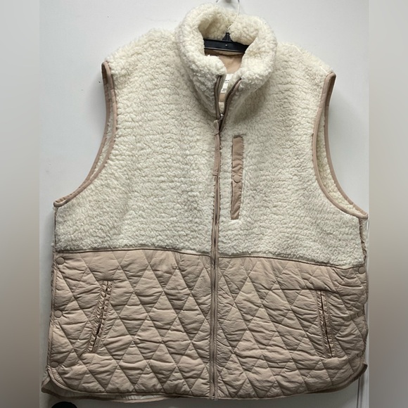 Abercrombie & Fitch Jackets & Blazers - Abercrombie & Fitch Quilted Sherpa Plush Sleeveless Vest Pockets Beige XXXL